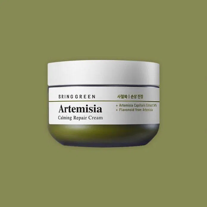 đẹp Bring Green Artemisia Calming Repair Cream chứa phức hợp làm dịu da tự nhiên giúp xoa dịu làn da mẫn cảm và mẩn đỏ một cách tốt nhất.
