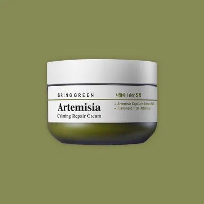 đẹp Bring Green Artemisia Calming Repair Cream chứa phức hợp làm dịu da tự nhiên giúp xoa dịu làn da mẫn cảm và mẩn đỏ một cách tốt nhất.