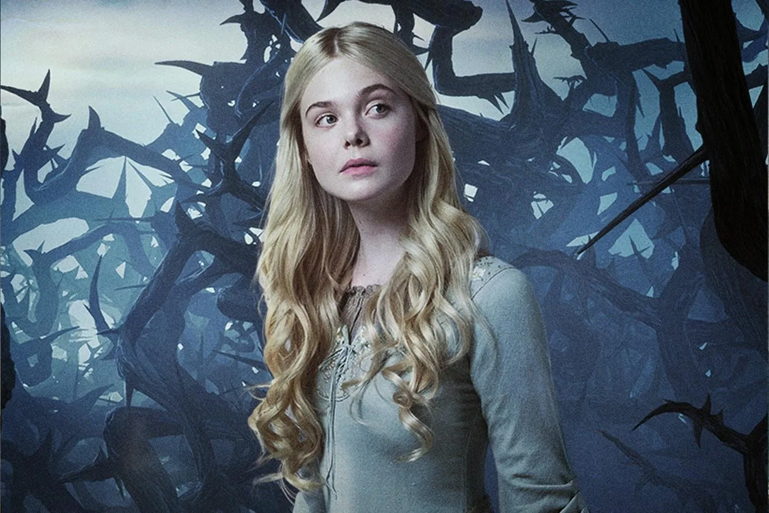Elle Fanning trong vai Aurora