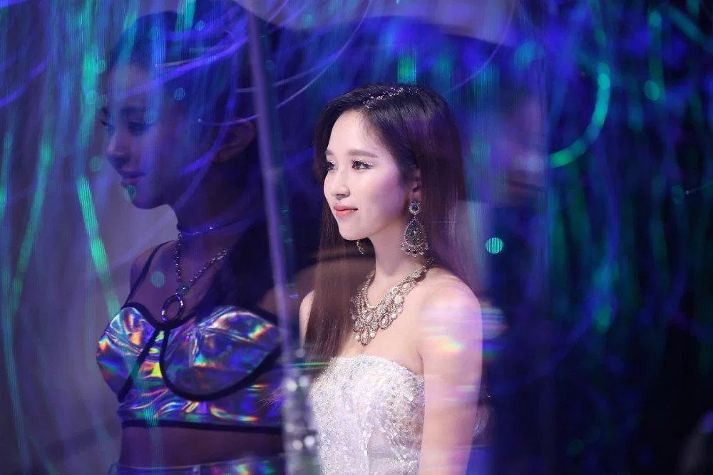 mina-behind-the-scene-feel-special-3