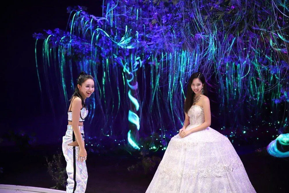 mina-behind-the-scene-feel-special-4