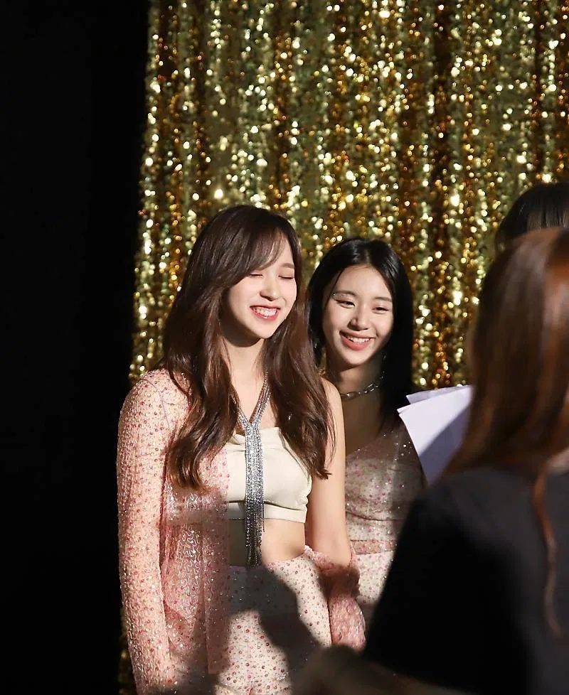 mina-behind-the-scene-feel-special