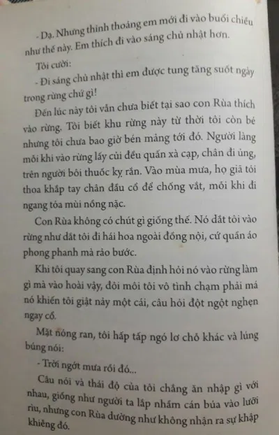 Ngồi khóc trên cây