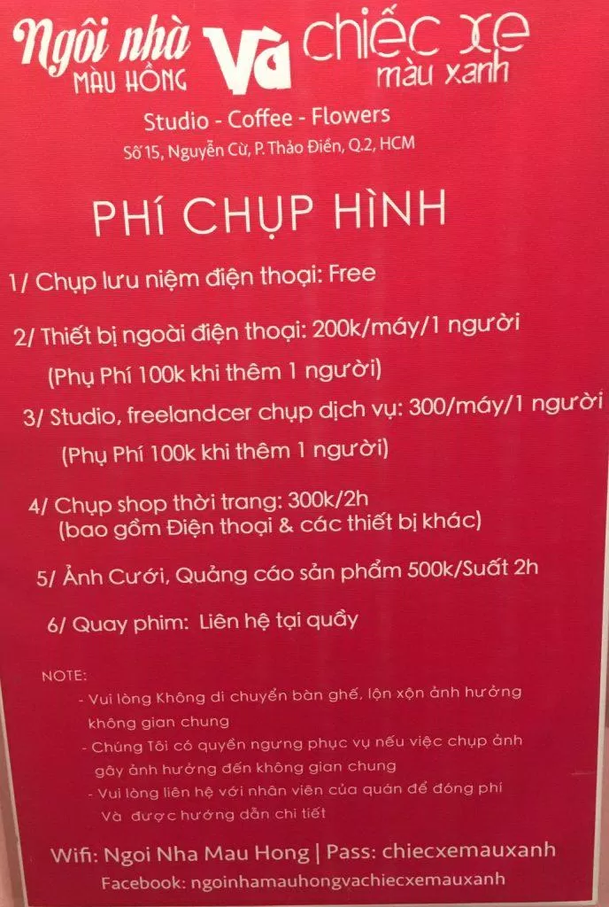 Quán cà phê đẹp check in tại Sài Gòn - Ngôi nhà màu hồng và chiếc xe màu xanh
