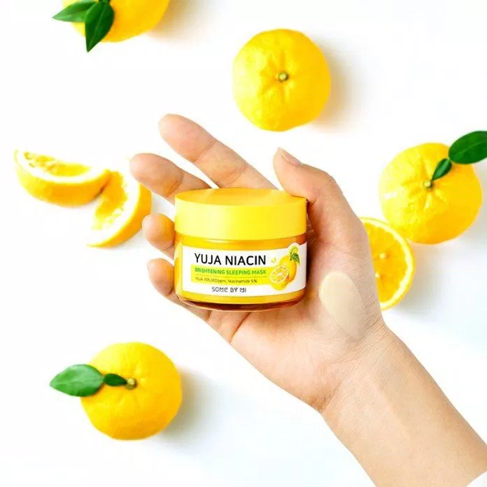 Với công dụng dưỡng trắng bật tone da chỉ trong 30 ngày, Some By Mi đã khiến giới beauty review phải sửng sốt với mặt nạ ngủ Yuja. ( Ảnh: Internet )