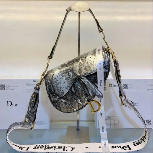 Túi kẹp nách Dior