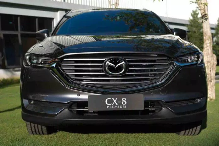 xe Thiết kế đầu xe Mazda CX-8 vẫn rất quen thuộc. Ảnh: interrnet