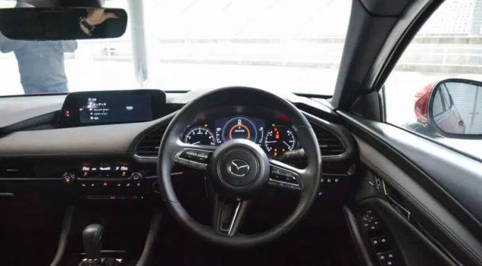 Vô lăng của Mazda 3 2020. Ảnh: internet