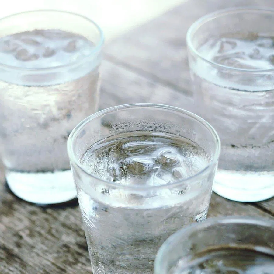 Nước lạnh không tốt cho bạn đặc biệt là khi vừa ngủ dậy