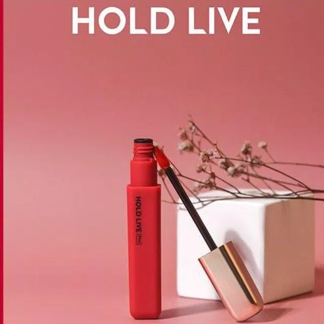 Hãng son Hold Live đến từ Trung Quốc ngày càng trở nên quen thuộc trong thị trường mỹ phẩm (nguồn: Internet)