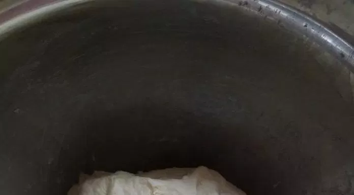 Cách làm quẩy nóng giòn