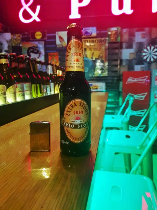 Cuối tuần lạc vào quán bia tây Devo Cafe and Beer