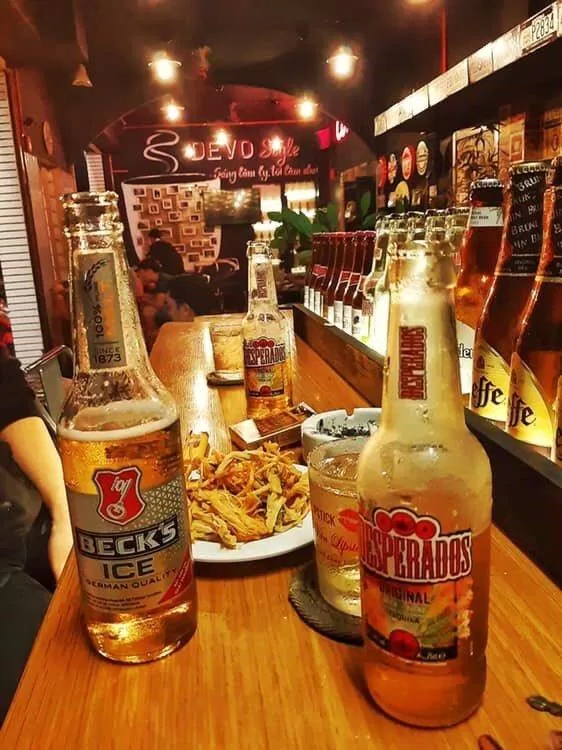 Cuối tuần lạc vào quán bia tây Devo Cafe and Beer