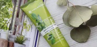 Thiết kế xanh mát tươi mắt của dầu xả Yves Rocher Anti-Pollution Protective Shield Conditioner. (nguồn: Internet)