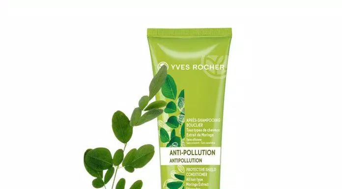 Dầu xả Yves Rocher Anti-Pollution Protective Shield Conditioner có thành phần chính là lá chùm ngây với nhiều công dụng làm đẹp tuyệt vời cho tóc. (nguồn: Internet)