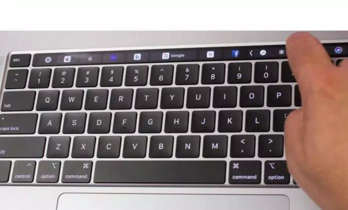 Touch Bar của Macbook Pro 16-inch vẫn tỏ ra khá "vô dụng" đối với đa số người dùng. Nguồn: internet.