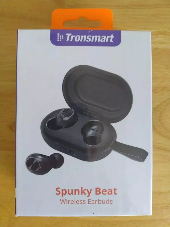 Mặt trước hộp tai nghe Bluetooth Tronsmart Spunky Beat (ảnh :  TinhVe).