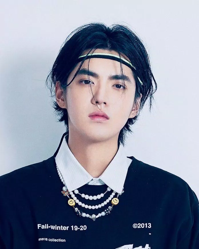 Fan cần lý trí hơn trong việc đu idol, đừng nhắm mắt bảo vệ thần tượng mù quáng. (Ảnh: internet)