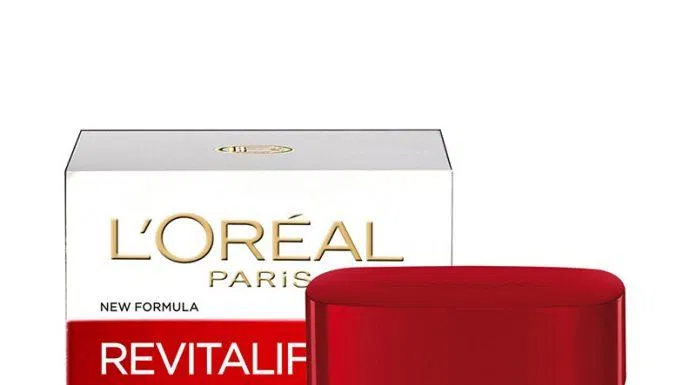 Review kem dưỡng da ban ngày Loreal Revitalift Day Cream SPF23 PA++: Chống lão hóa, săn chắc da BlogAnChoi Camila Cabello cấp ẩm chuyên sâu chăm sóc da tại nhà chống lão hoá chống lão hóa tại nhà giá thành bình dân kem dưỡng kem dưỡng ban ngày kem dưỡng bình dân kem dưỡng chống lão hóa kem dưỡng da kem dưỡng da loreal kem dưỡng da loreal ban ngày kem dưỡng loreal kem dưỡng loreal 50ml kem dưỡng loreal ban ngày kem dưỡng loreal ban ngày có tốt không? kem dưỡng pháp LOréal loreal day cream loreal revitalift làm đẹp nâng cơ da ngừa lão hóa review mỹ phẩm săn chắc da thương hiệu mỹ phẩm pháp trị nhăn da