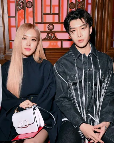 Bức ảnh khiến fan bấn loạn đã ngoạn mục đứng đầu trên Top search WEIBO rose pham thua thua