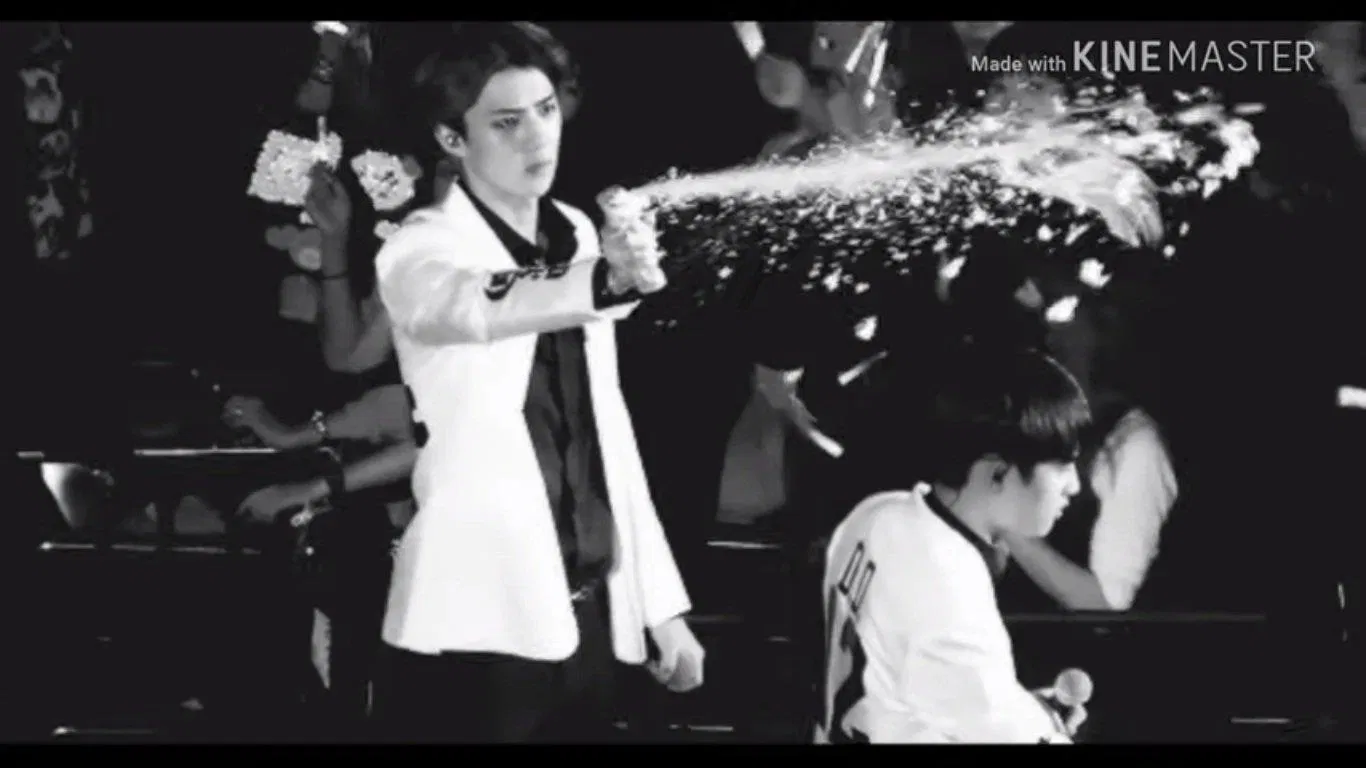 Sehun trêu chọc anh D.O