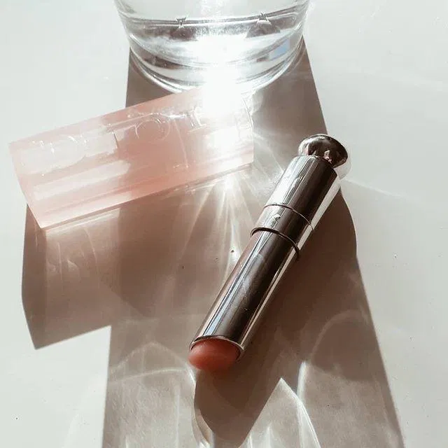 Son dưỡng Dior Lip Glow (Nguồn: Internet) Son dưỡng Dior Lip Glow nổi đình đám trên khắp các diễn đàn làm đẹp. (Nguồn: Internet)