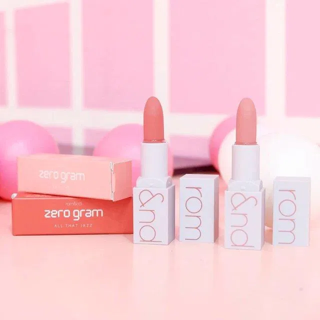Bao bì của son Roamand Zero Gram Matte Lipstick (ảnh: Internet)