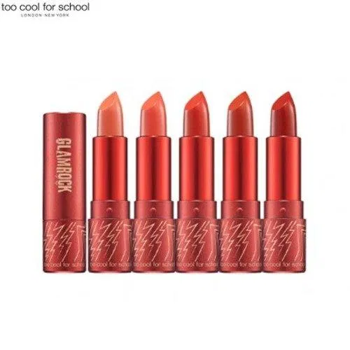 Dòng son Luster Sunset Lip của Too Cool For School lần này rất thích hợp cho mùa đông lạnh giá