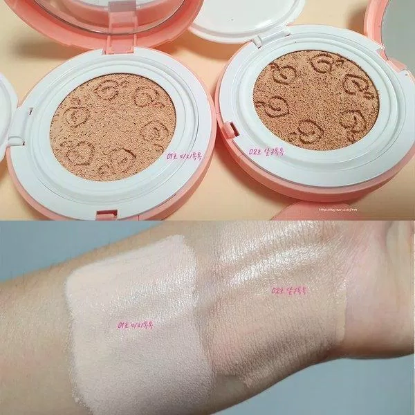 Phấn nước trái đào Black Rouge có 2 tone màu để lựa chọn.. (nguồn: Internet)