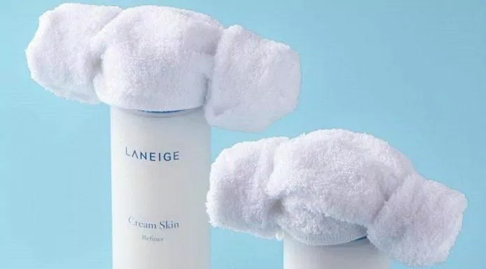Toner Laneige Cream Skin Refinert với thành phần nước lá trà trắng có tác dụng dưỡng ẩm đến tện 24h. (Nguồn: Internet).