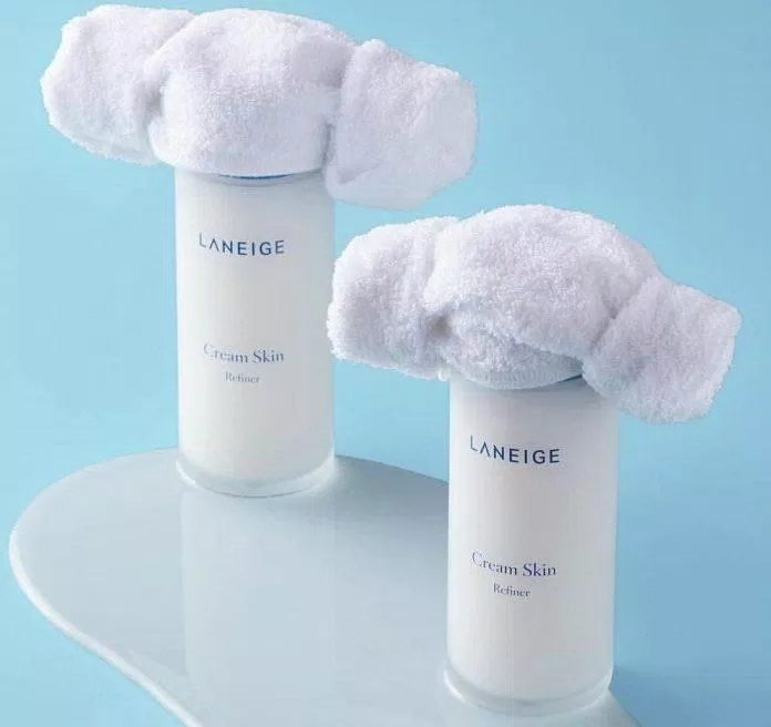 Toner Laneige Cream Skin Refinert với thành phần nước lá trà trắng có tác dụng dưỡng ẩm đến tện 24h. (Nguồn: Internet).