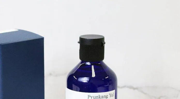 net Toner Pyunkang Yul Essence được tạo nên từ 7 thành phần hoàn toàn lành tính. (Nguồn: Internet).