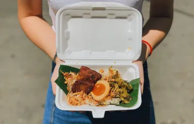 Xôi dẻo trứng béo sự kết hợp lạ mà ngon
