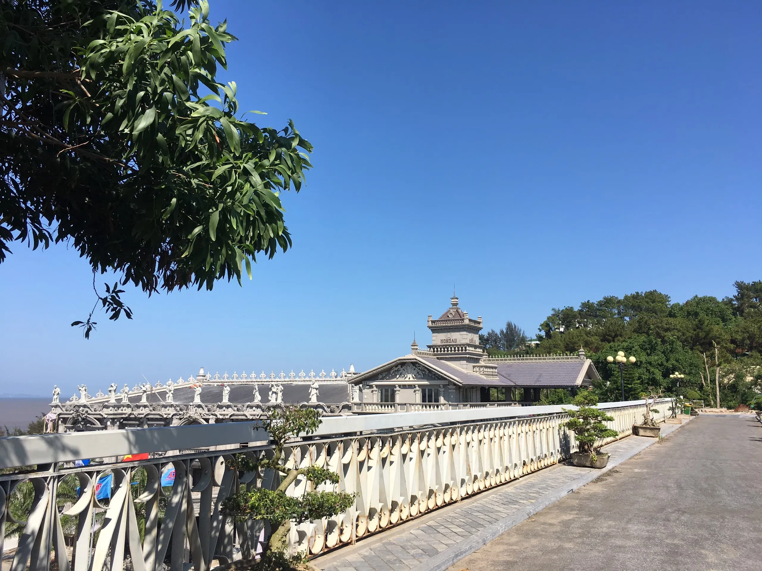 View nhìn từ nhà ga View nhìn từ nhà ga (nguồn: BlogAnChoi)