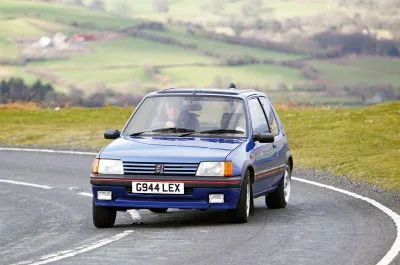 xe bọc thép Mẫu xe bọc thép Peugeot 205 GTI. Ảnh: internet
