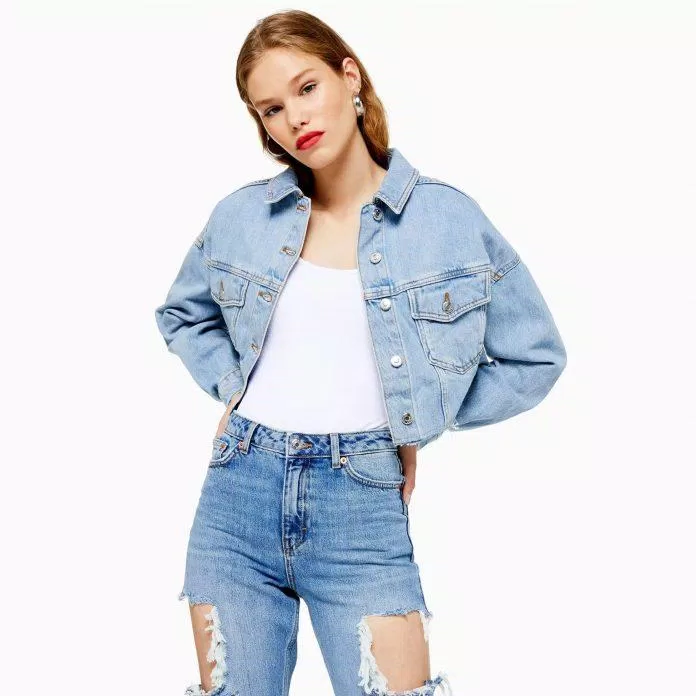 Bạn có thể biến đổi bằng những chiếc áo khoác jeans. (Nguồn: Internet)