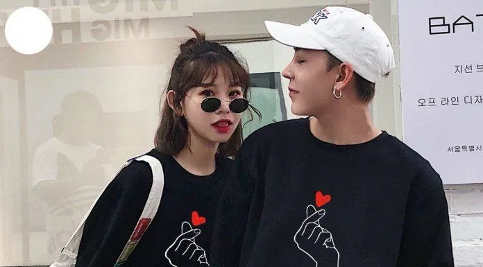 Áo sweater là gợi ý không tồi cho cặp đôi. (Nguồn: Internet)