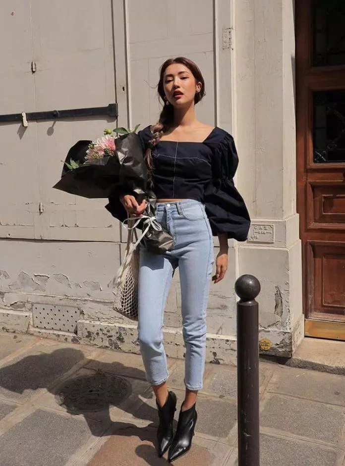 Sự kết hợp thú vị giữa giày boots và quần jean
