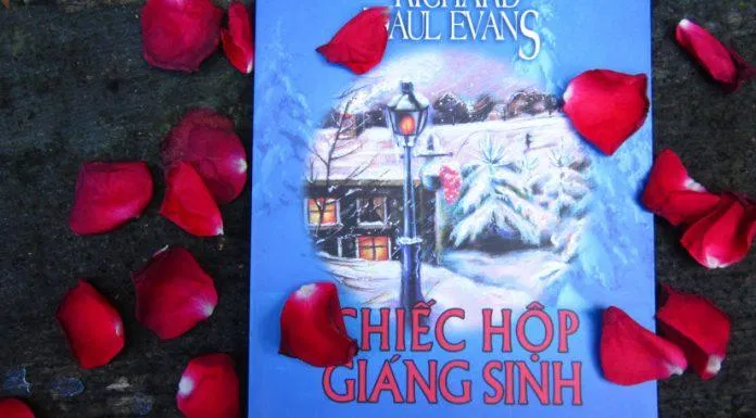 Chiếc Hộp Giáng Sinh