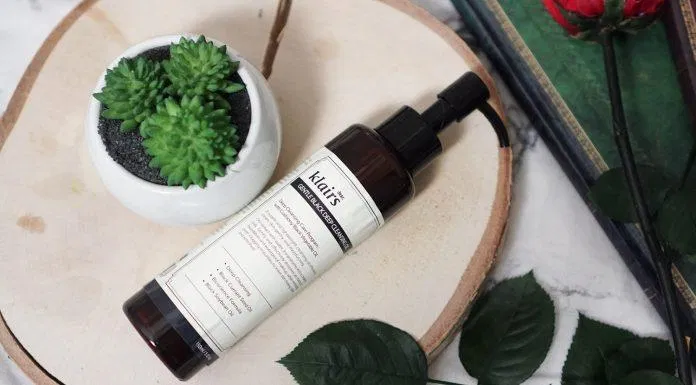 dầu tẩy trang Klairs Gentle Black Deep Cleansing Oil (ảnh: Internet)