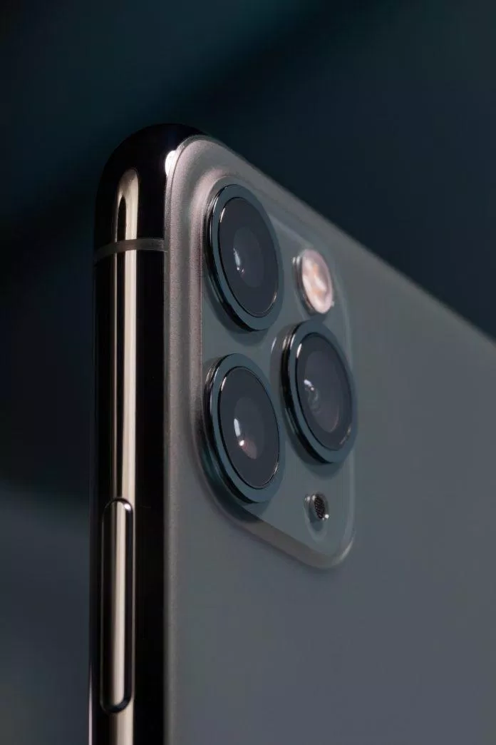 Camera trên iPhone 11 Pro. Ảnh: internet