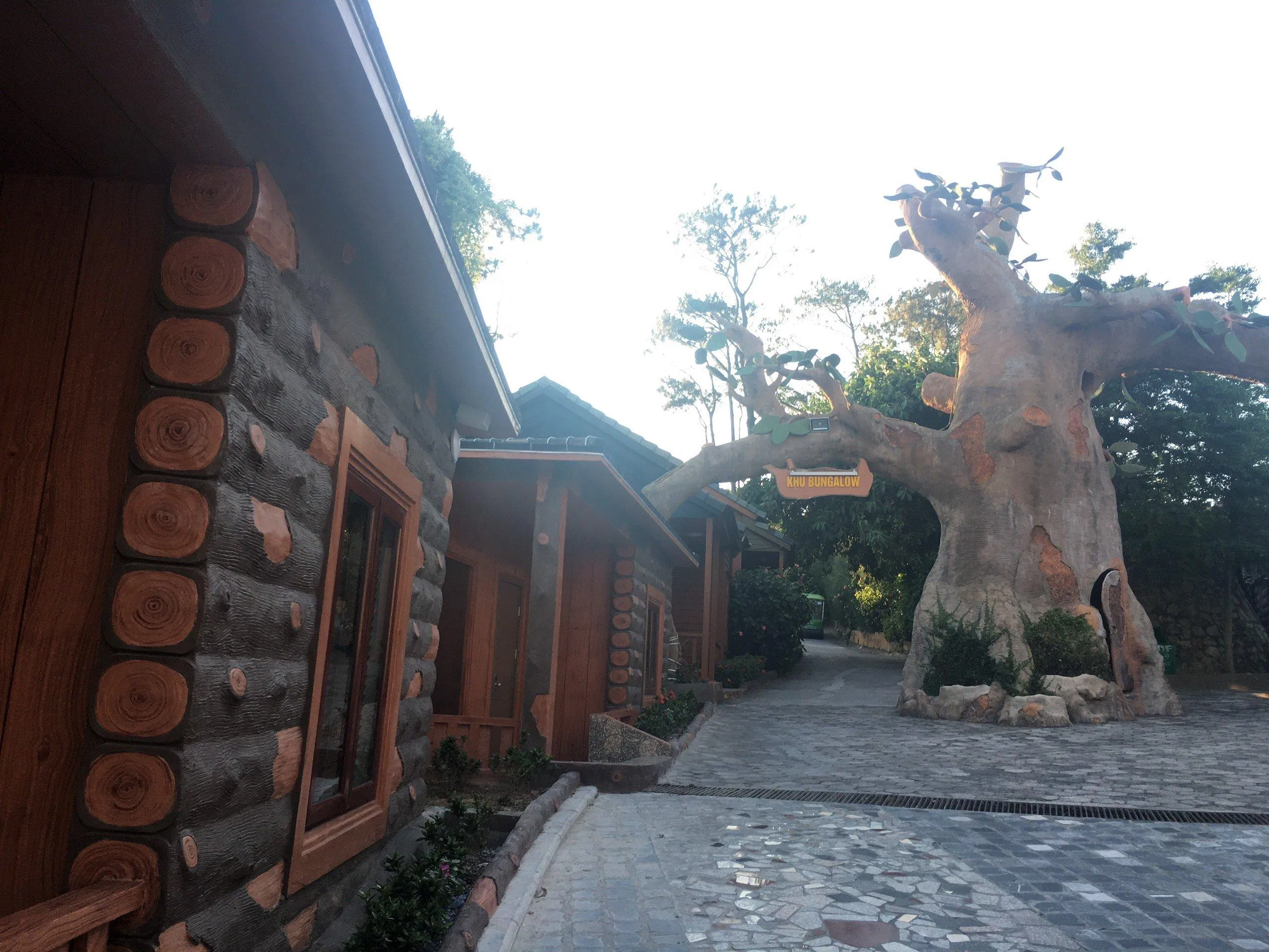 Khu nhà Bungalow gỗ Khu nhà Bungalow gỗ ( nguồn: BlogAnChoi )