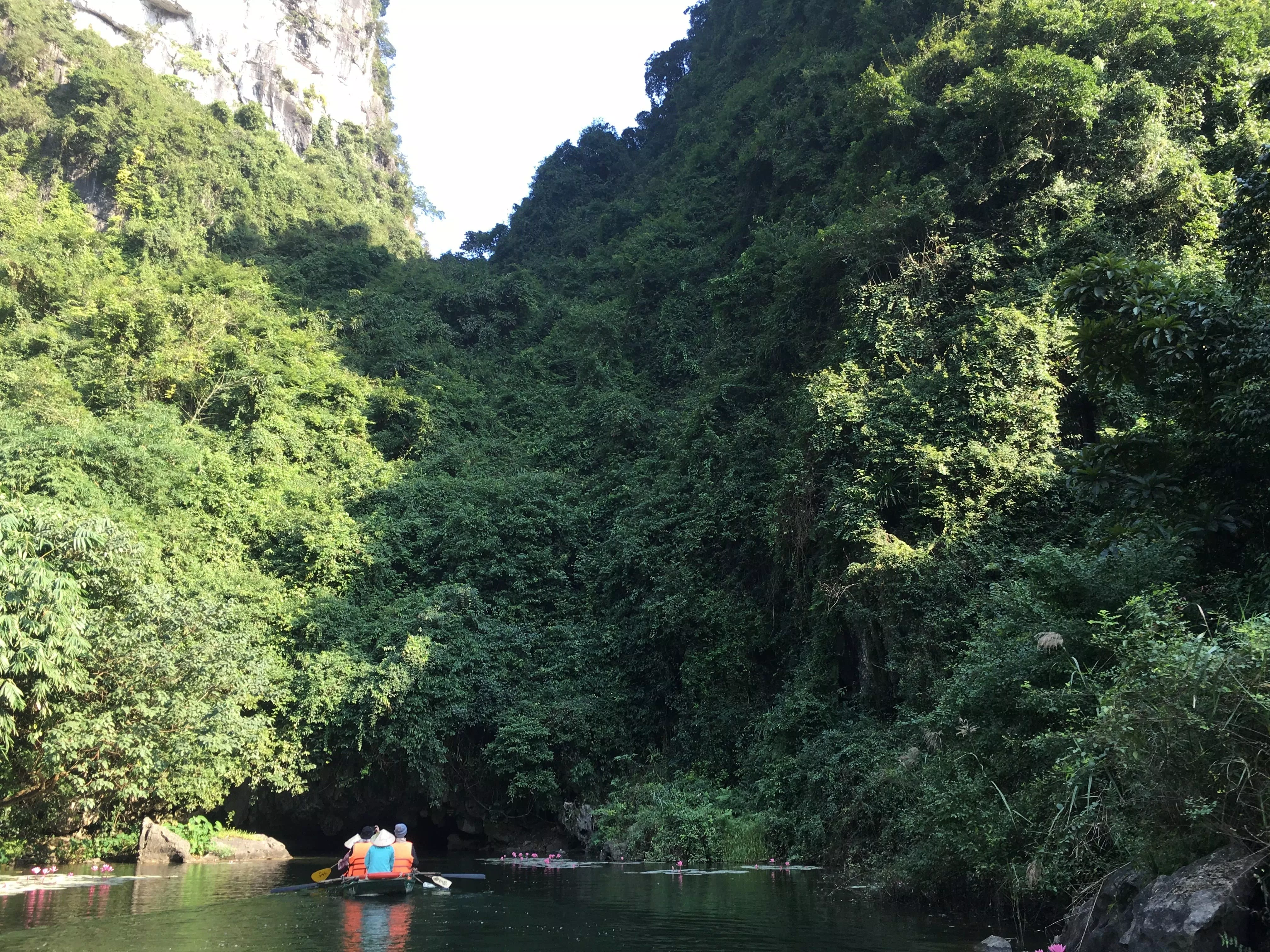 Lối vào Hang Ba Giọt