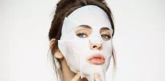 mặt nạ giấy giúp cấp ẩm và vô cùng tiện lợi với các chị em phụ nữ. (nguồn ảnh: internet.)