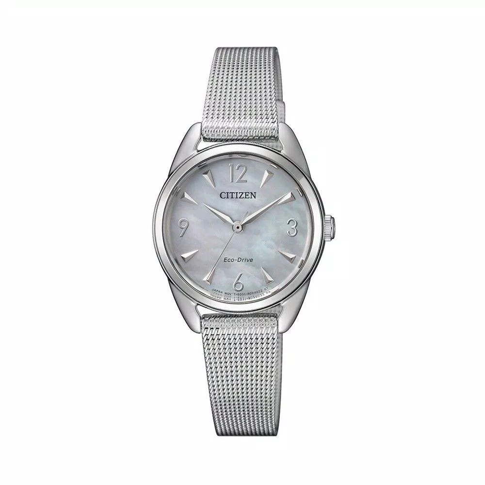 Citizen EM0681-85D có khả năng chống nước 3 bar đủ để chịu nước khi rửa tay, đi mưa nhẹ. (Nguồn: internet).