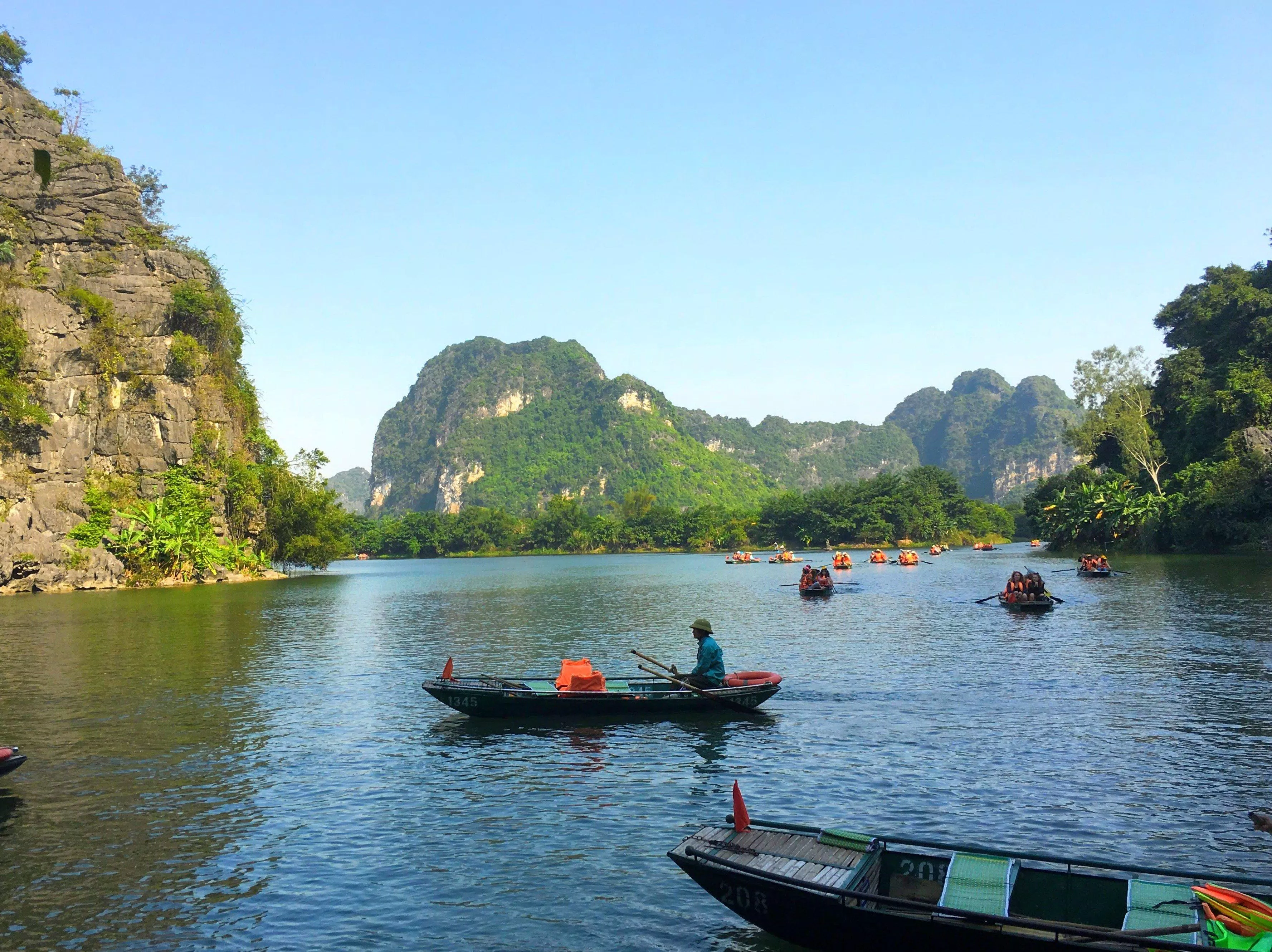 Vẻ đẹp nao lòng của Tràng An khiến cho du khách mong muốn quay trở lại lần nữa