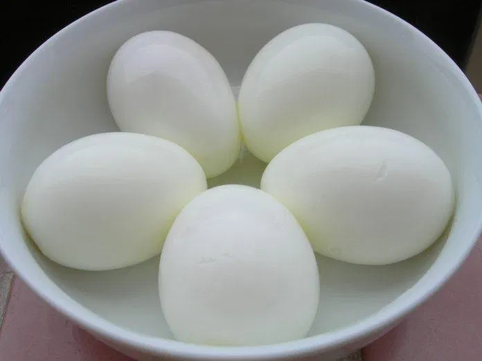 trứng vịt luộc
