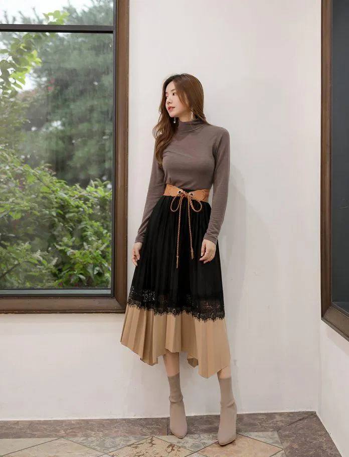 Quyến rũ cùng váy xếp ly mảnh mềm mại màu cà phê