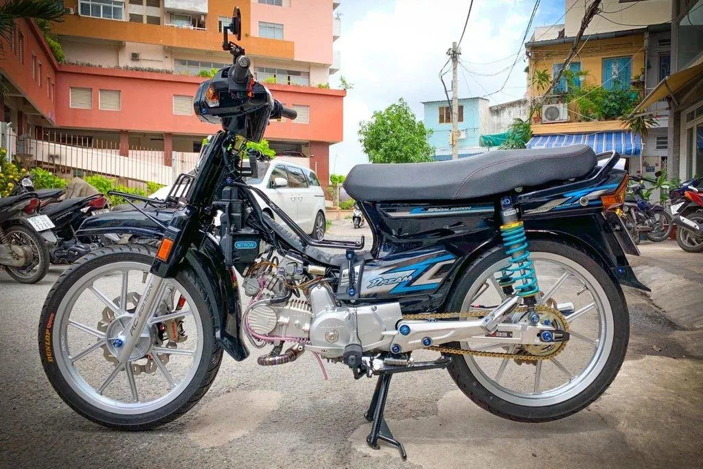 Mẫu xe độ Honda Dream. Ảnh: Nguyễn Boo Khiêm