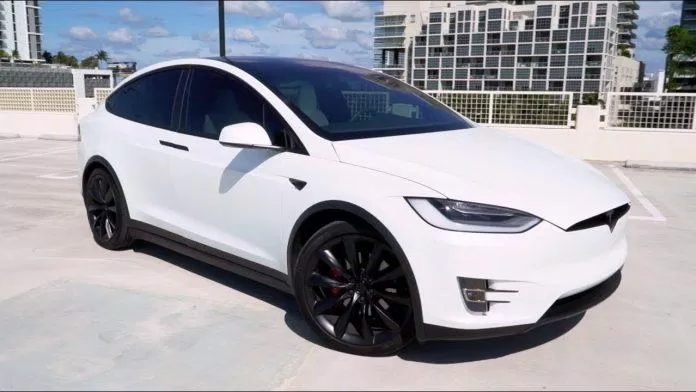 Mẫu xe SUV Tesla Model X. Ảnh: internet Mẫu xe SUV Tesla Model X. Ảnh: internet